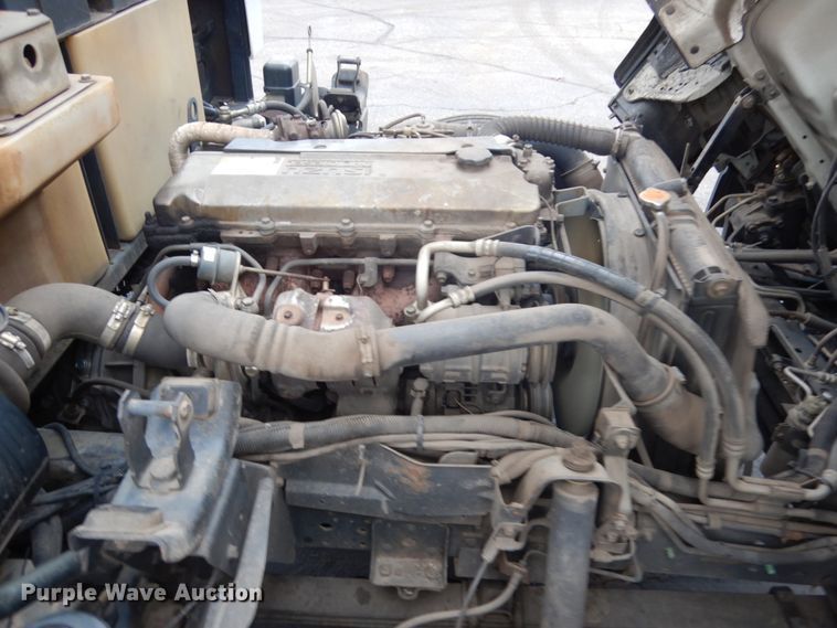 image for item KK9703 2004 Isuzu NQR  street sweeper truck