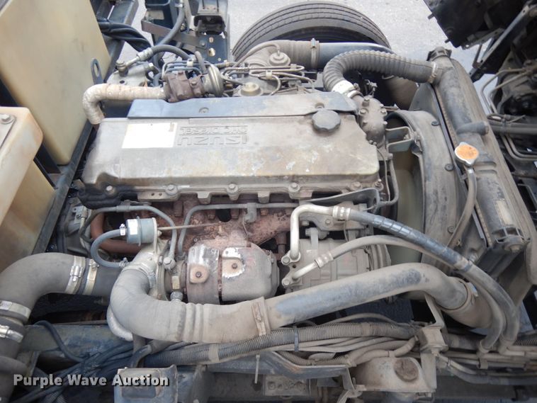 image for item KK9703 2004 Isuzu NQR  street sweeper truck