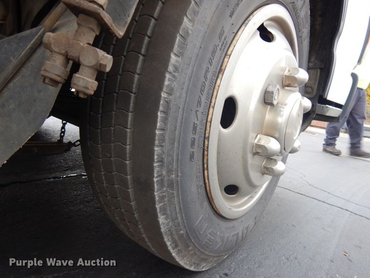 image for item KK9703 2004 Isuzu NQR  street sweeper truck