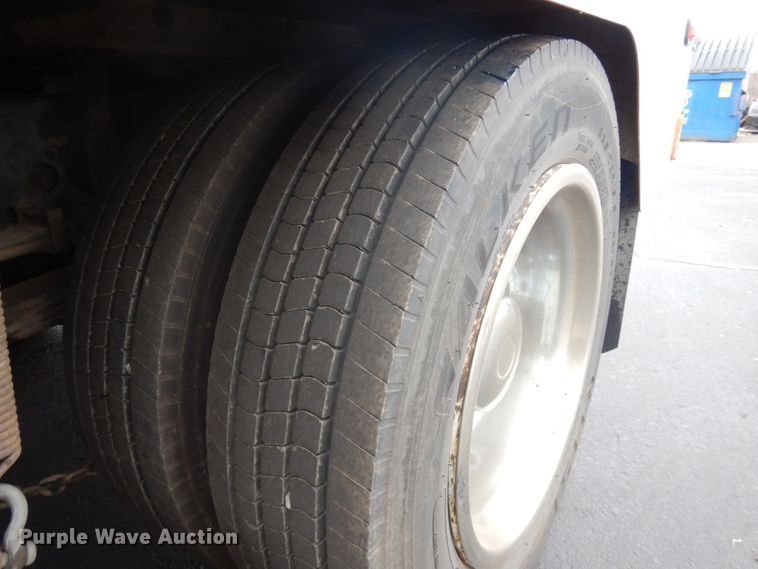 image for item KK9703 2004 Isuzu NQR  street sweeper truck