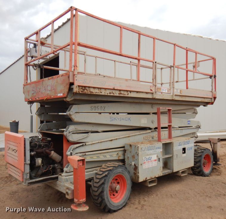 image for item KK9708 Skyjack SJ9250  scissor lift