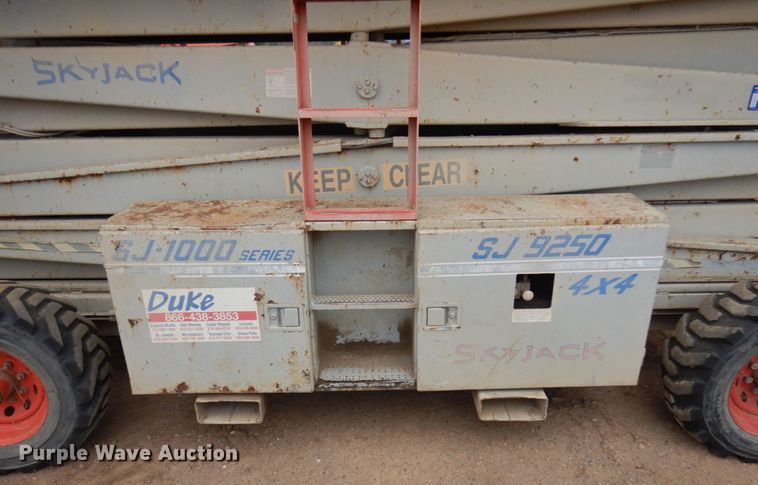 image for item KK9708 Skyjack SJ9250  scissor lift