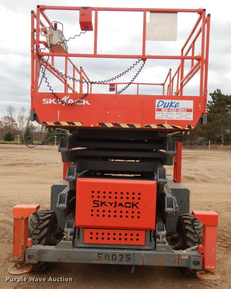 image for item KK9709 Skyjack SJ9250  scissor lift