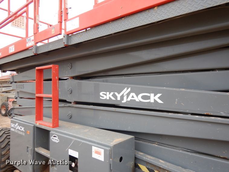 image for item KK9709 Skyjack SJ9250  scissor lift