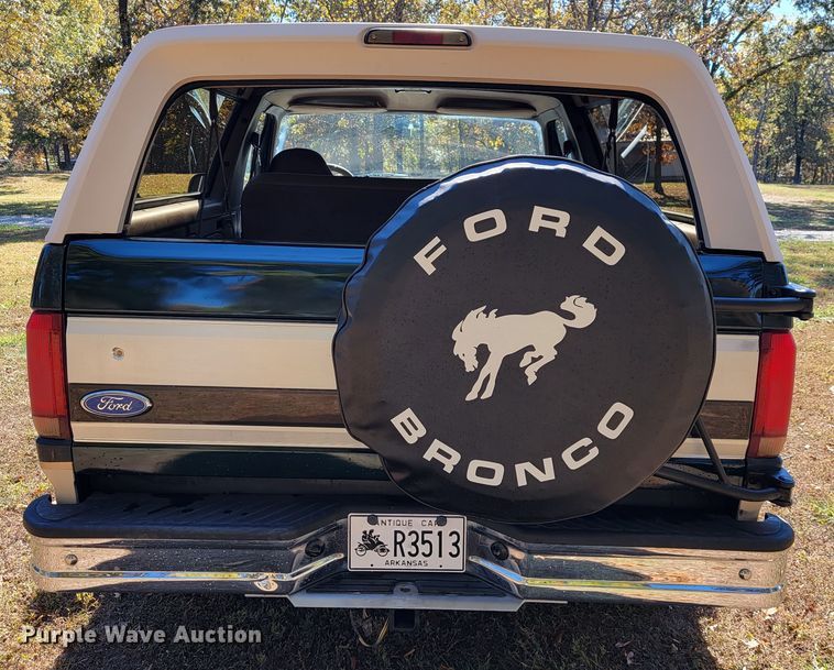 image for item KQ9089 1993 Ford Bronco Eddie Bauer  SUV