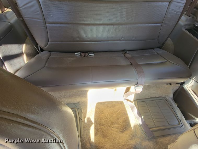 image for item KQ9089 1993 Ford Bronco Eddie Bauer  SUV