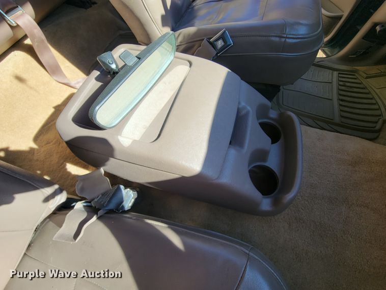 image for item KQ9089 1993 Ford Bronco Eddie Bauer  SUV