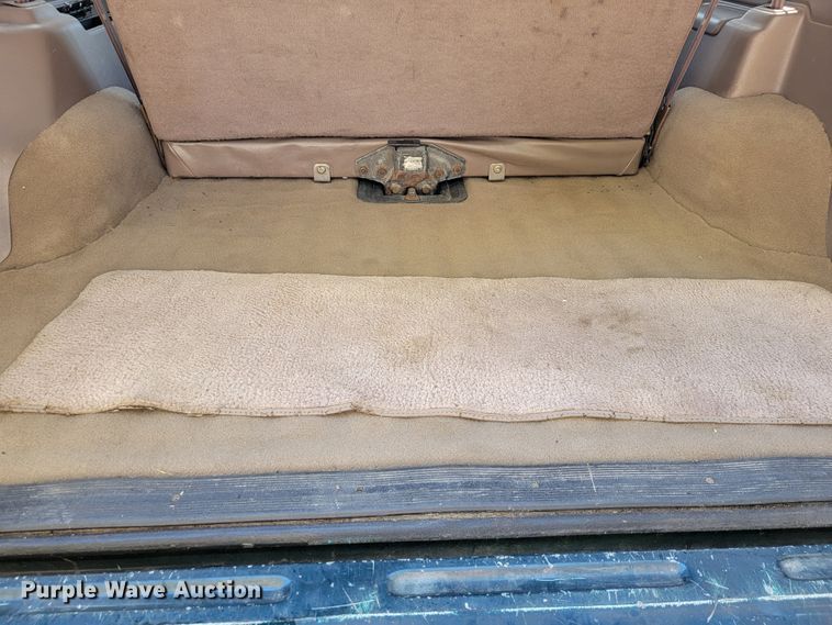 image for item KQ9089 1993 Ford Bronco Eddie Bauer  SUV