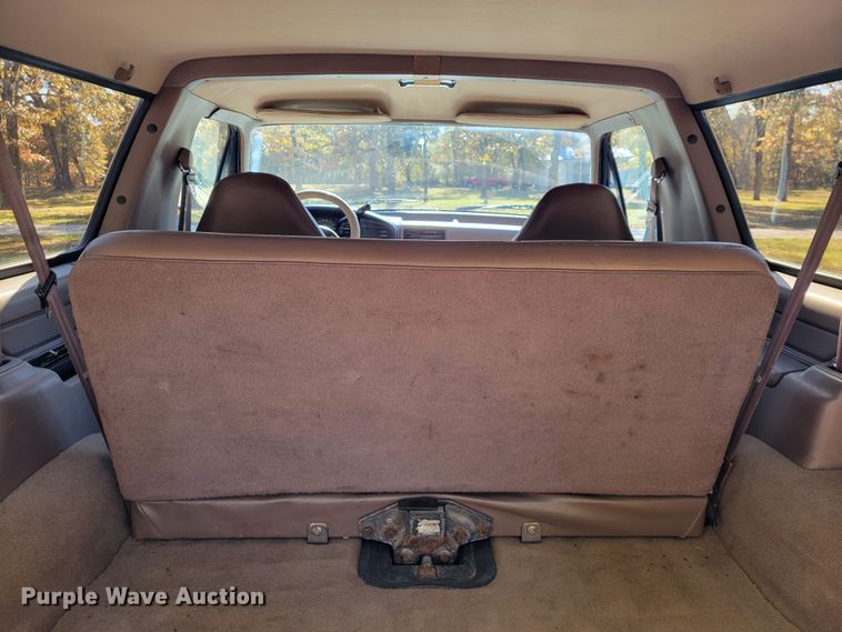 image for item KQ9089 1993 Ford Bronco Eddie Bauer  SUV