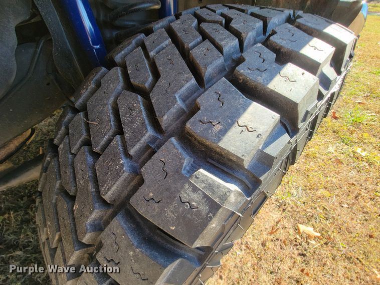 image for item KQ9089 1993 Ford Bronco Eddie Bauer  SUV