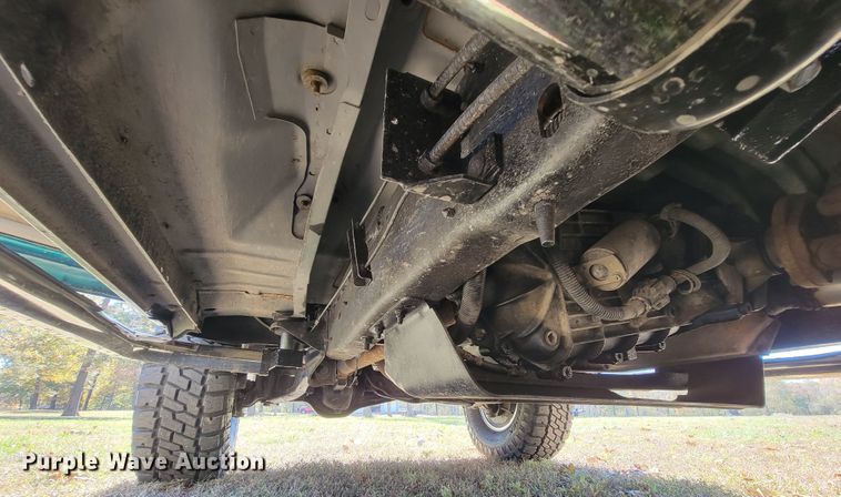 image for item KQ9089 1993 Ford Bronco Eddie Bauer  SUV