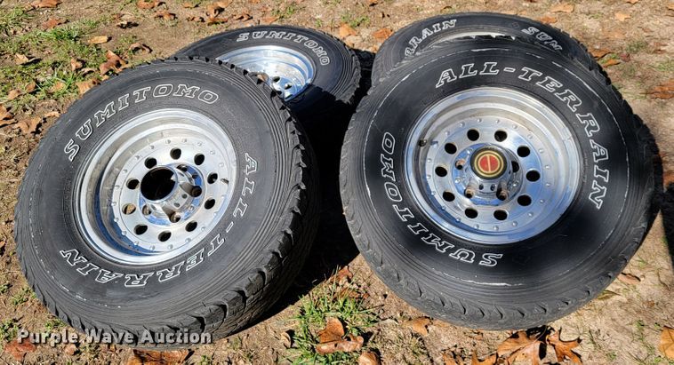 image for item KQ9089 1993 Ford Bronco Eddie Bauer  SUV