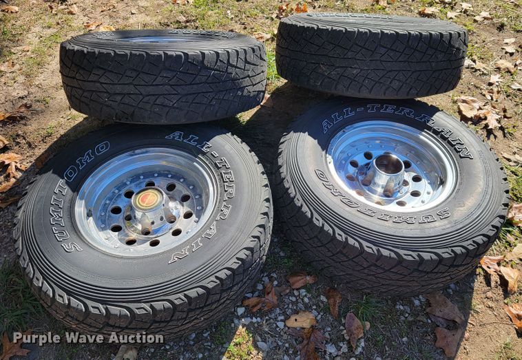 image for item KQ9089 1993 Ford Bronco Eddie Bauer  SUV