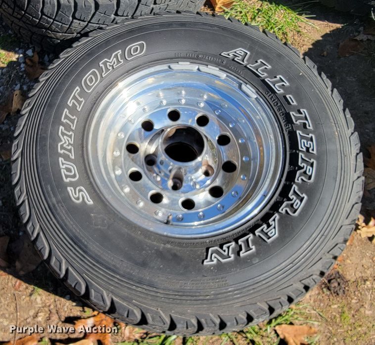 image for item KQ9089 1993 Ford Bronco Eddie Bauer  SUV