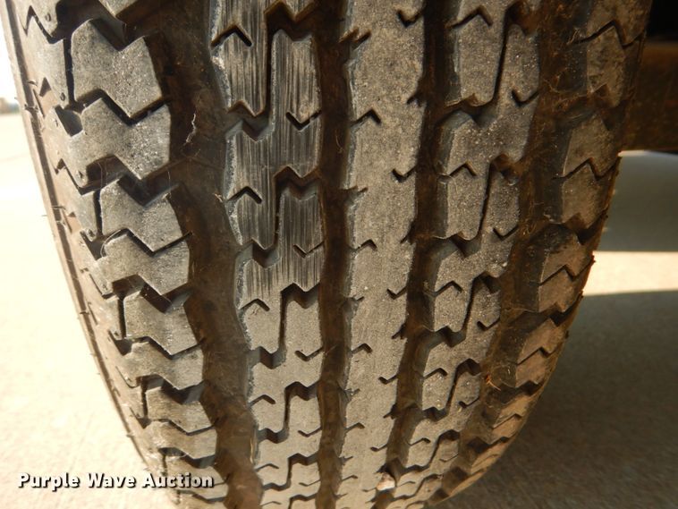 image for item KX9388 2009 Doolittle  enclosed cargo trailer