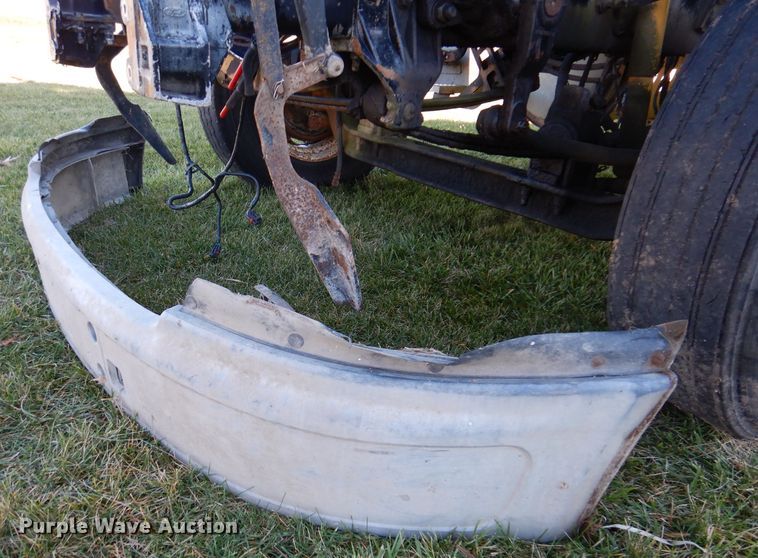 image for item KY9563 2000 Sterling AT9500  semi truck