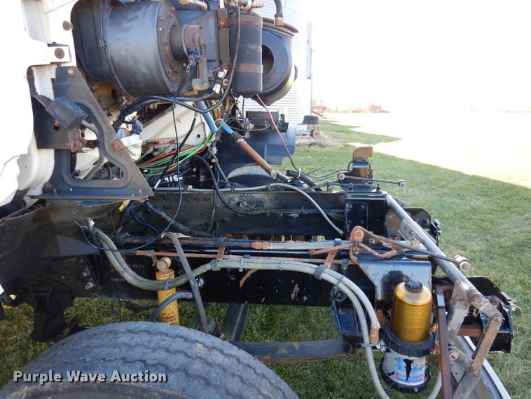 image for item KY9563 2000 Sterling AT9500  semi truck