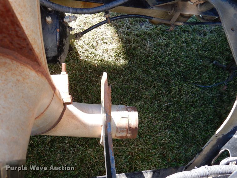 image for item KY9563 2000 Sterling AT9500  semi truck