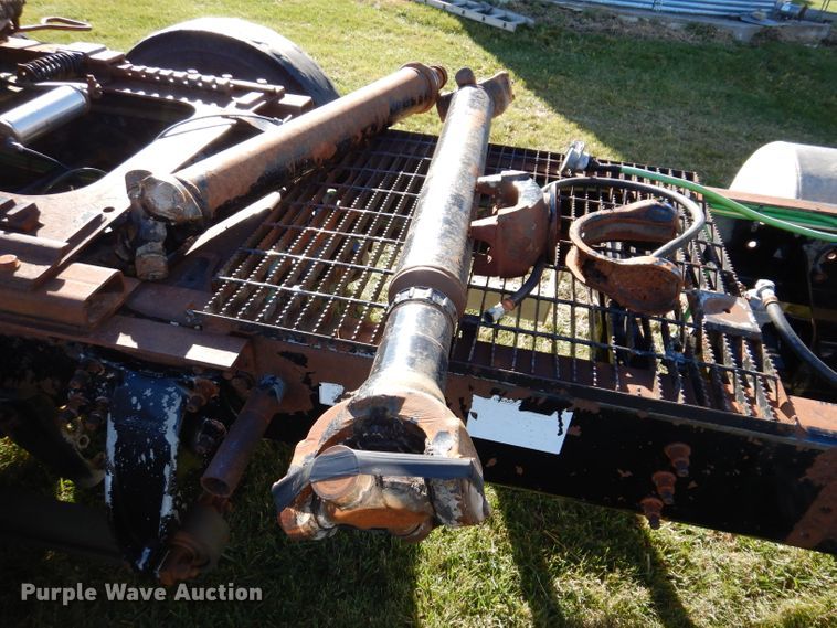 image for item KY9563 2000 Sterling AT9500  semi truck