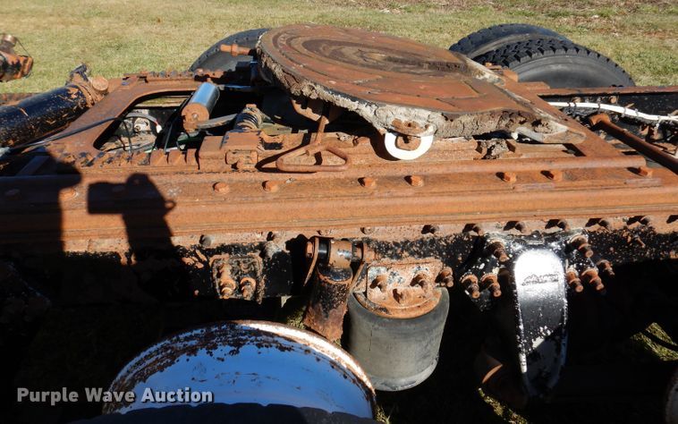 image for item KY9563 2000 Sterling AT9500  semi truck