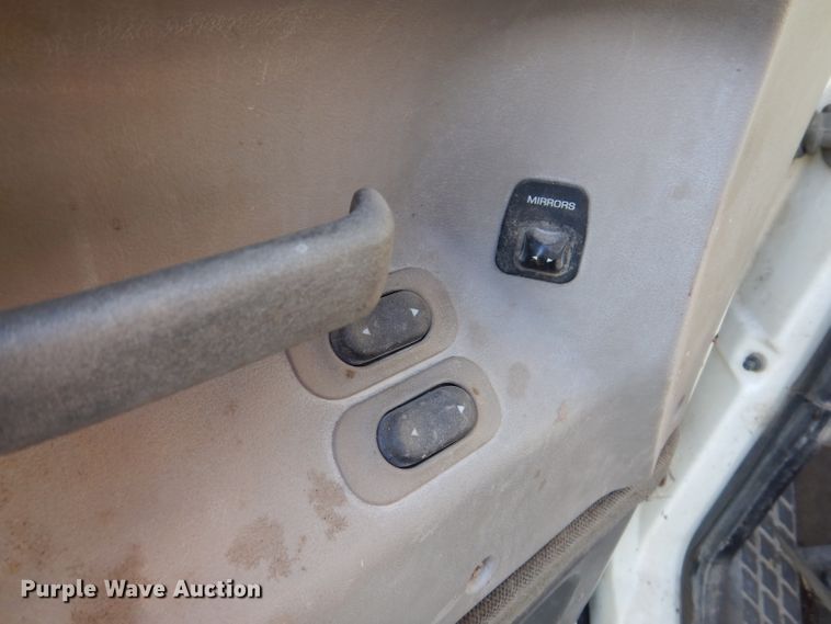 image for item KY9563 2000 Sterling AT9500  semi truck