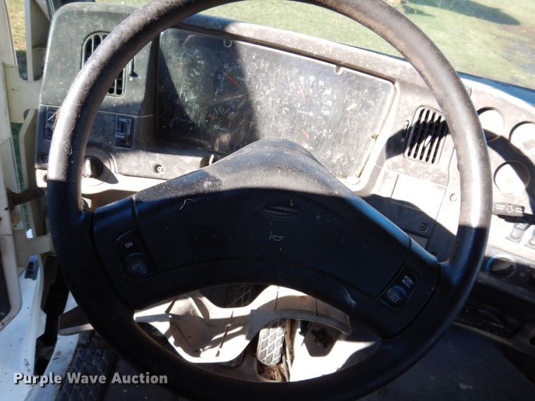 image for item KY9563 2000 Sterling AT9500  semi truck