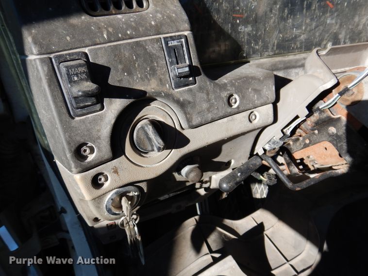 image for item KY9563 2000 Sterling AT9500  semi truck