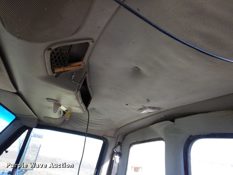 image for item KY9563 2000 Sterling AT9500  semi truck