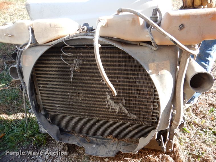 image for item KY9563 2000 Sterling AT9500  semi truck