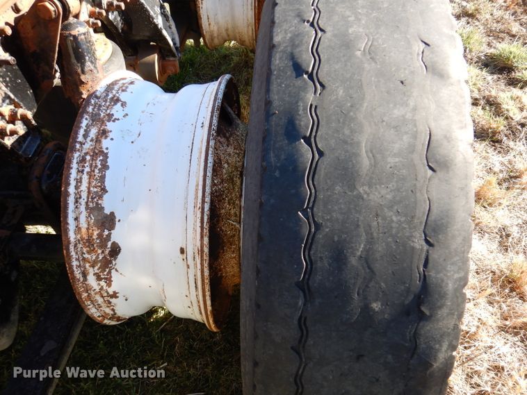 image for item KY9563 2000 Sterling AT9500  semi truck