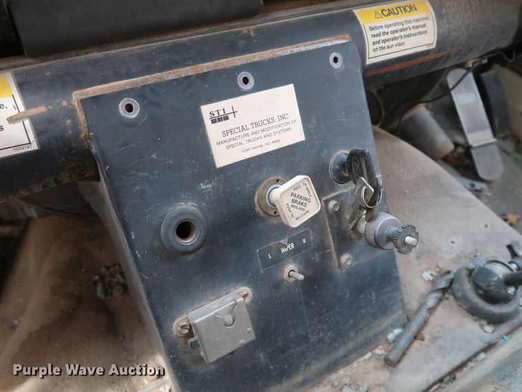 image for item KY9753 1988 Ford Cargo CF7000  street sweeper truck