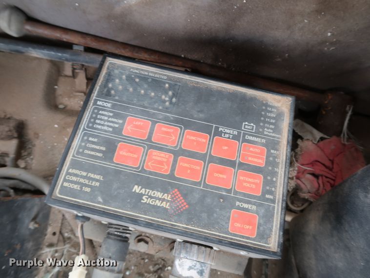 image for item KY9753 1988 Ford Cargo CF7000  street sweeper truck