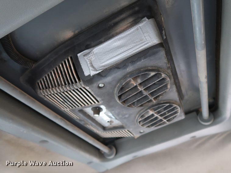 image for item KY9753 1988 Ford Cargo CF7000  street sweeper truck