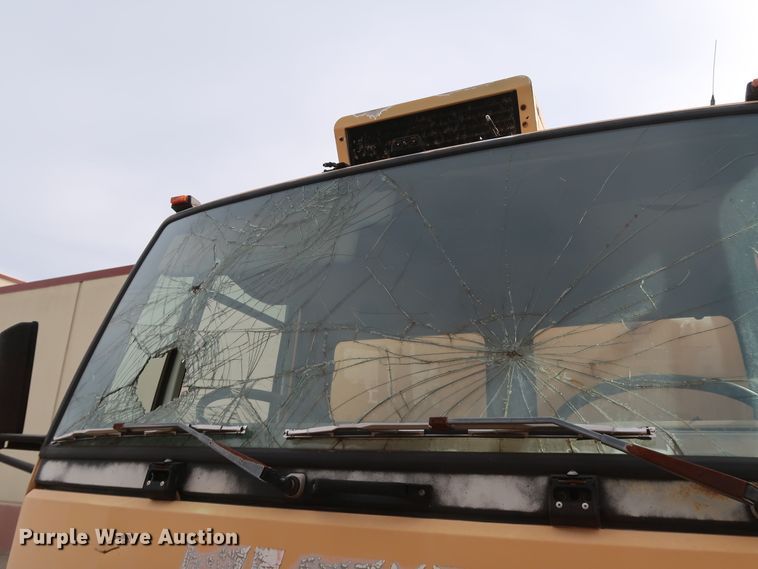 image for item KY9753 1988 Ford Cargo CF7000  street sweeper truck