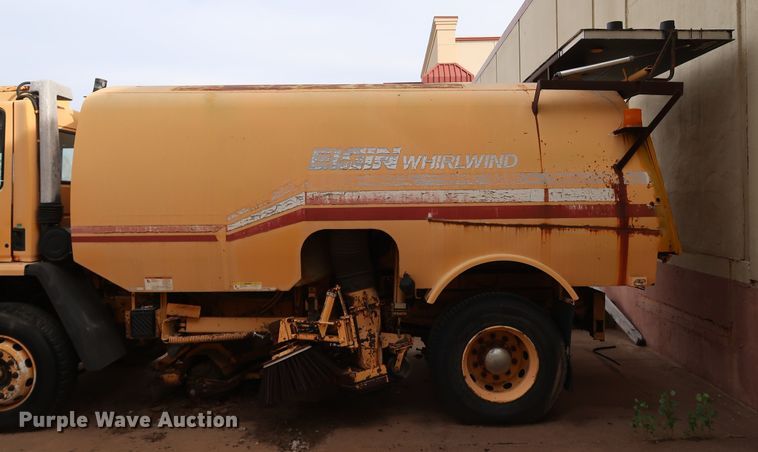 image for item KY9753 1988 Ford Cargo CF7000  street sweeper truck