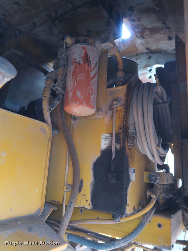 image for item KY9753 1988 Ford Cargo CF7000  street sweeper truck