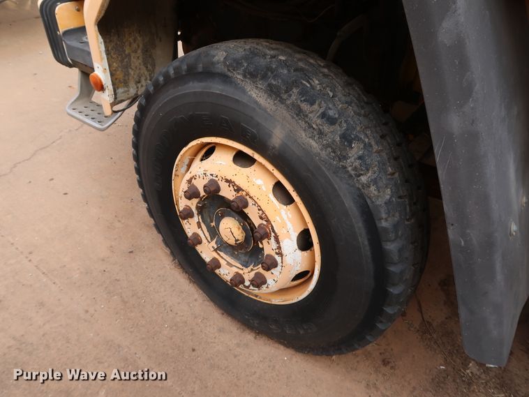 image for item KY9753 1988 Ford Cargo CF7000  street sweeper truck