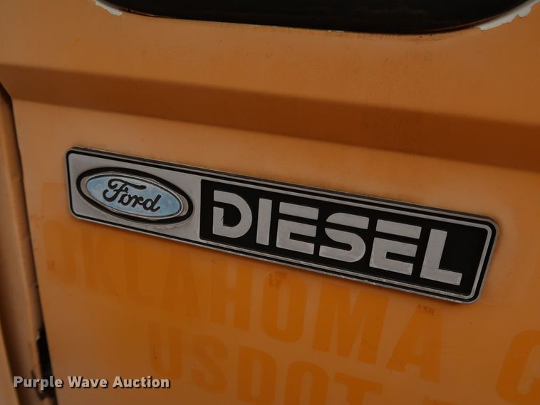 image for item KY9753 1988 Ford Cargo CF7000  street sweeper truck