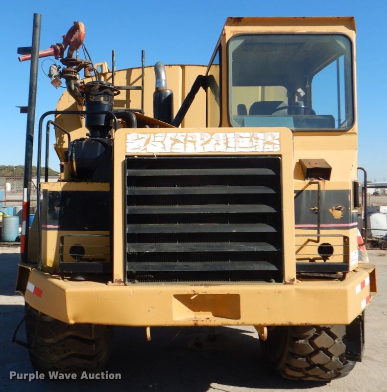 image for item DH7307 Caterpillar D35C  water wagon