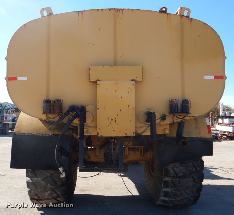 image for item DH7307 Caterpillar D35C  water wagon