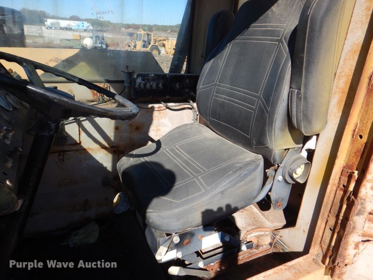 image for item DH7307 Caterpillar D35C  water wagon