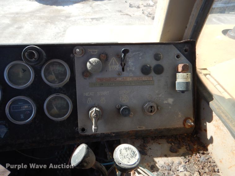 image for item DH7307 Caterpillar D35C  water wagon