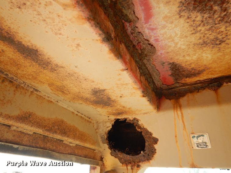 image for item DH7307 Caterpillar D35C  water wagon