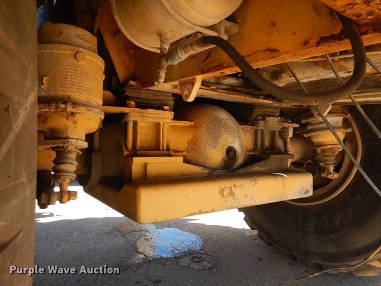 image for item DH7307 Caterpillar D35C  water wagon