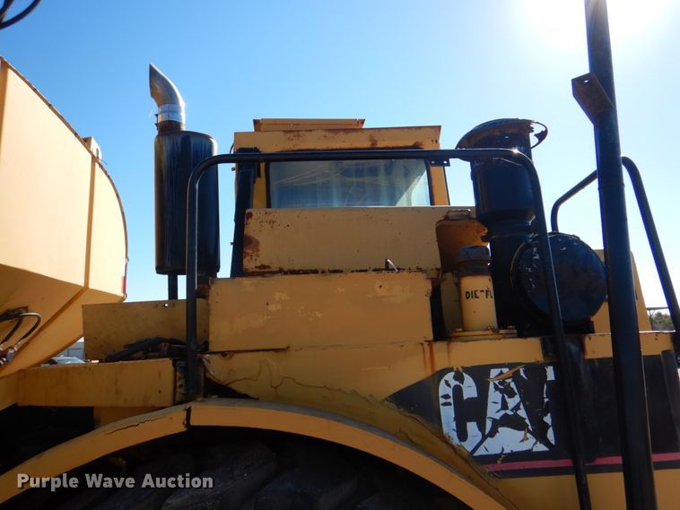 image for item DH7307 Caterpillar D35C  water wagon