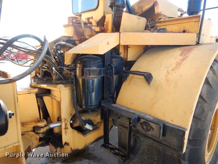 image for item DH7307 Caterpillar D35C  water wagon