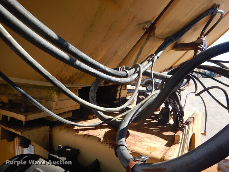 image for item DH7307 Caterpillar D35C  water wagon