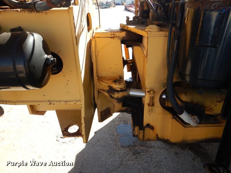 image for item DH7307 Caterpillar D35C  water wagon