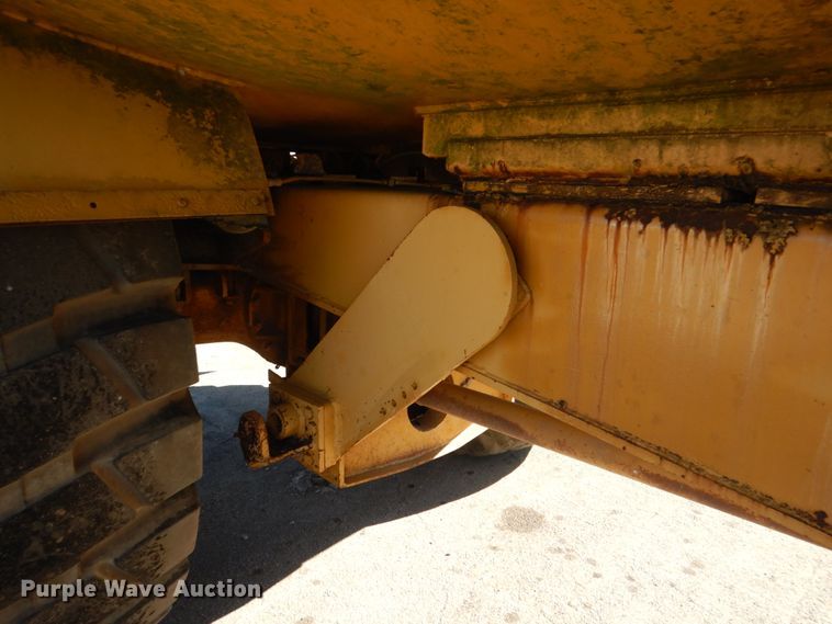 image for item DH7307 Caterpillar D35C  water wagon