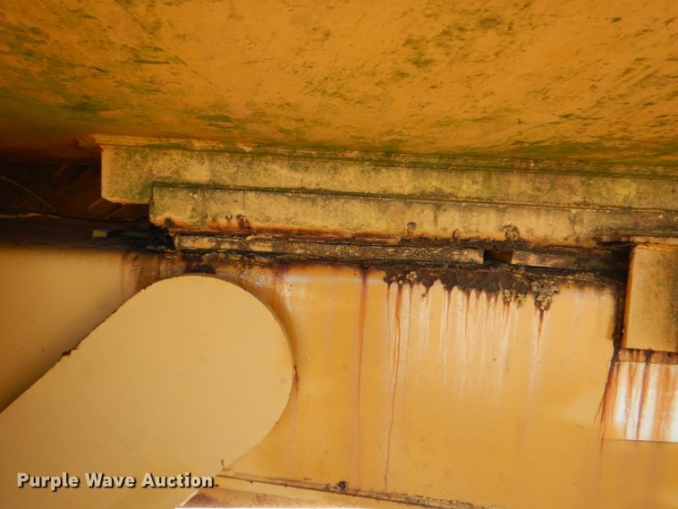 image for item DH7307 Caterpillar D35C  water wagon